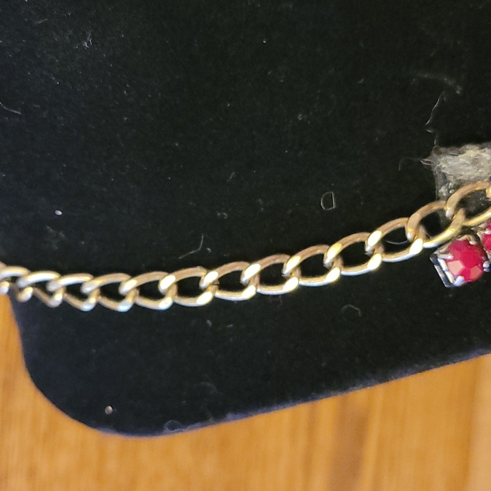 Costume Jewelry Necklace - Picture 6 of 8